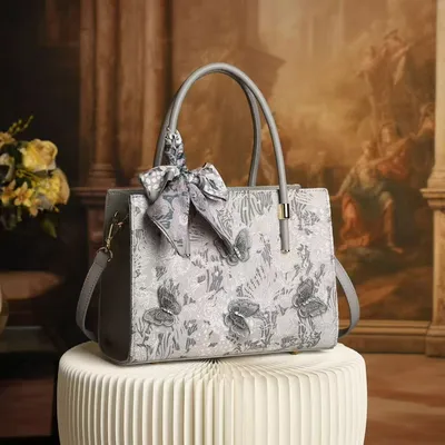 Modern Lady Everyday Bag