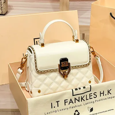 Modern Pearl Shoulder Bag