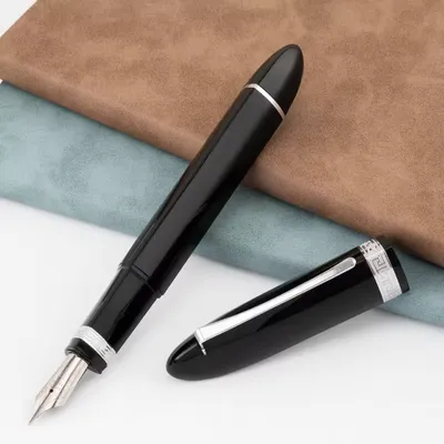Moonman V60 Triangular Piston Fountain Pen (Black Silver Clip)