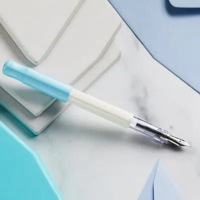 Pilot Kakuno Fountain Pen - Stylo plume (Soft Blue) EF