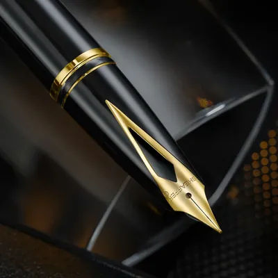 Sheaffer Legacy Fountain Pen - Black & Chrome GT