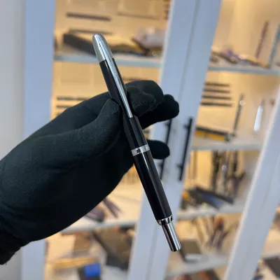 Jinhao 20 Glossy Black Fine Nib Fountain pen