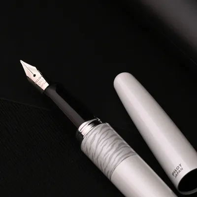 Pilot MR Animal Fountain Pen - White Tiger With Gift Box