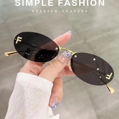 Crystal Oval Luxe Sunglass