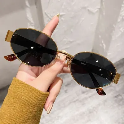 Triomphe Oval Sunglass