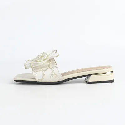 IVORY PEARL BOW
