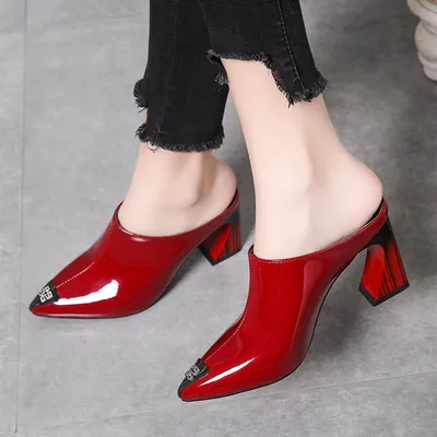 LADIES FASHIONABLE AND CASUAL SLIP ON SHOES