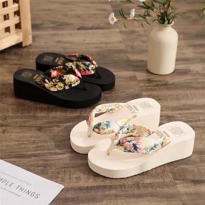 INTERNET CELEBRITY NEW WOMEN’S SANDALS AND SLIPPERS