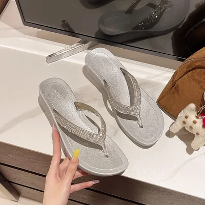 NEW STYLE KOREAN STYLE WITH DIAMOND WEDGE HEELS FOR HEIGHTENING