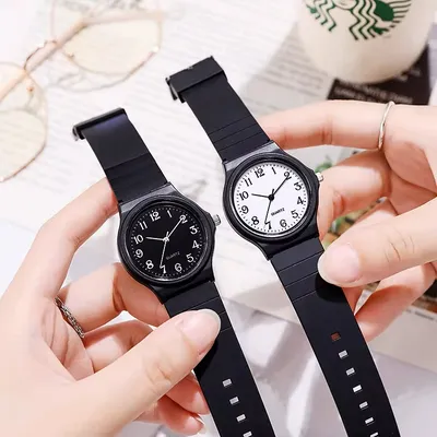 Luna Minimalist Resin Sport Watch – Waterproof Quartz Series