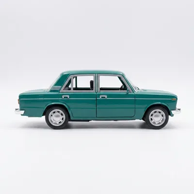 Vintage Mini Toy Car Set – 3 Color Classic Model Cars