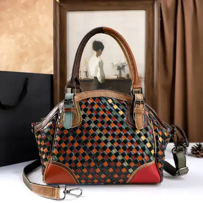 Hand-woven Genuine Leather Crossbody Shell Bag