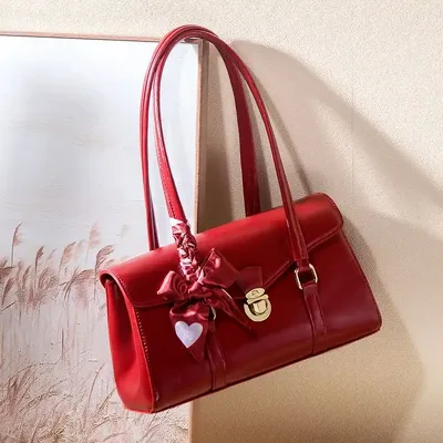  Luxury Trendy Tote Bags 