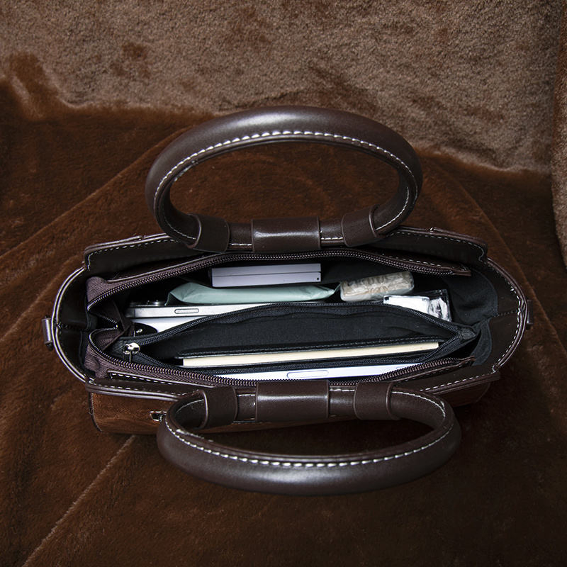 Fashionable Crossbody Hand-Held Bag