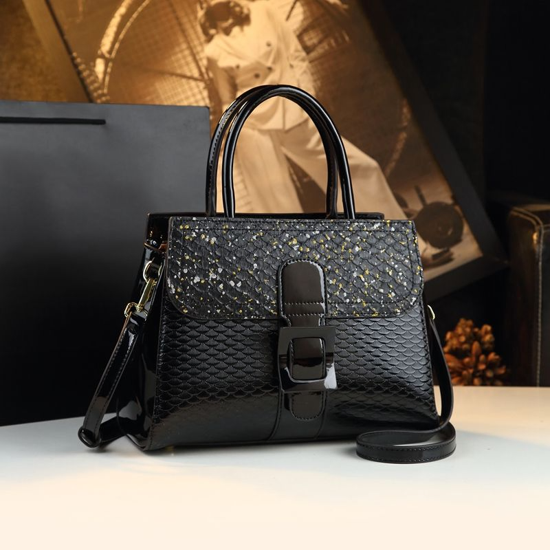  New Fashion Snake-print Atmospheric Handbag 