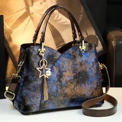 Fashionable High-End Crossbody Handbag