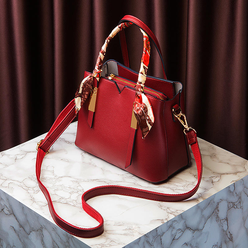 Capacity Handheld Shoulder Bag