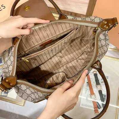  Large Capacity Portable Crossbody