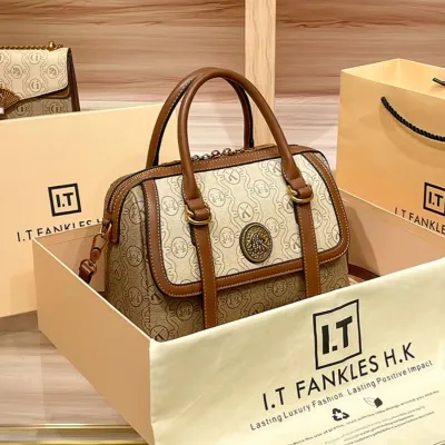 Closure Fashionable Lining Handbag