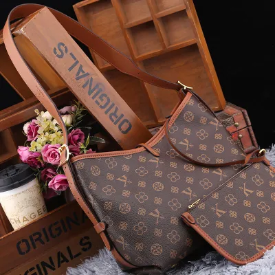 Closure with Portable Chains Summer Style