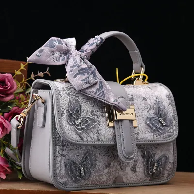  Women's Purses Zipper Closure Handbags