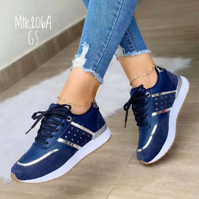 Lightweight PU Walking Style Sneakers