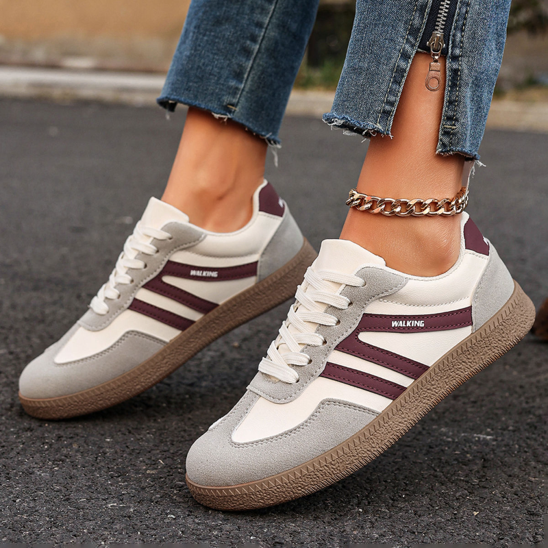 Women's Lace-Up Walking Shoes 