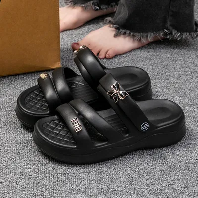  Lightweight Casual Slippers 