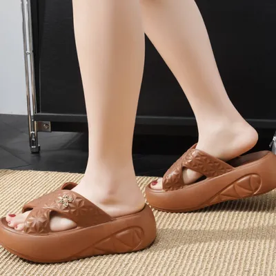  Women's Fashionable High-slippers