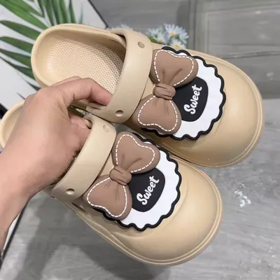 New Lightweight and Plaid Slippers 