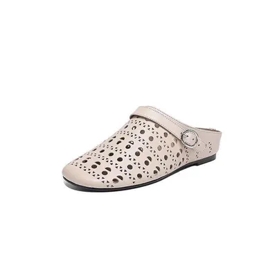 Versatile Women's Sandals with Closed Toe