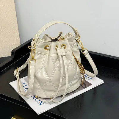 Lingge Embroidery Thread Bucket Bag 