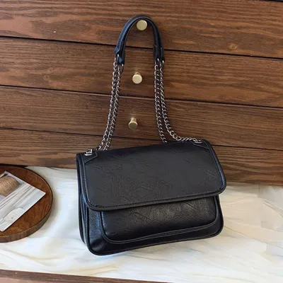  Chain Design Crossbody Bags