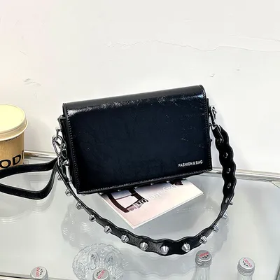 Fashion Bolt Design Shoulder Bags