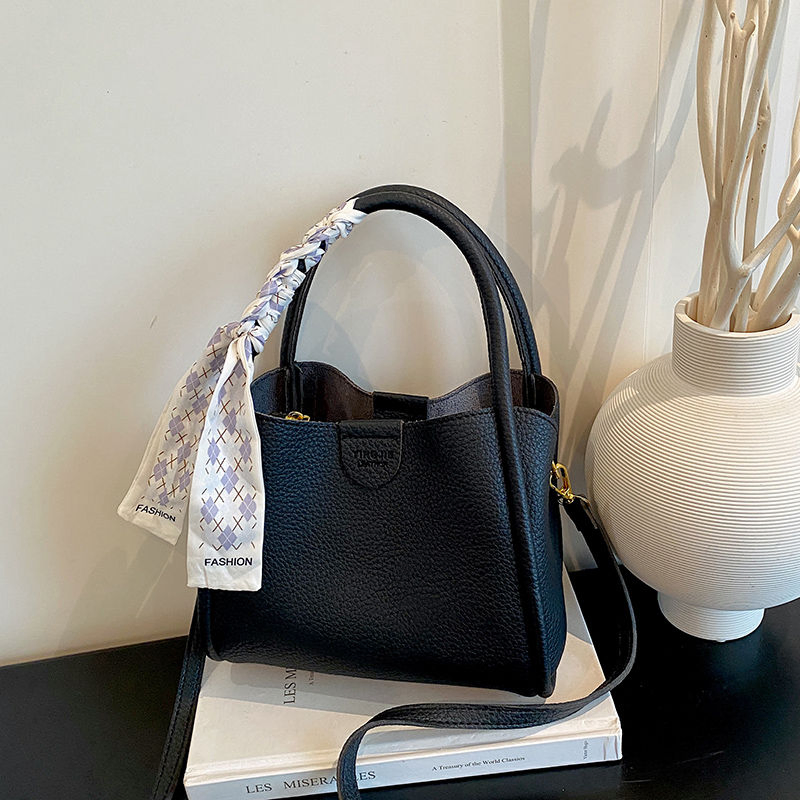  Luxury Elegant Crossbody Bag