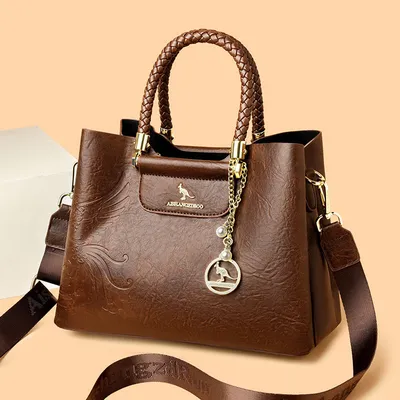  Precious Pendant Shoulder Bag