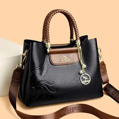  Precious Pendant Shoulder Bag