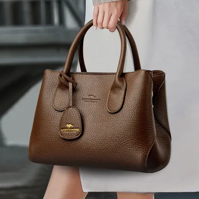 Elegant Young Ladies Shoulder Bag
