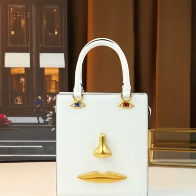 Super Trendy Niche Art Handbag 