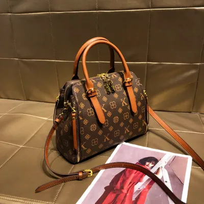 Stylish Ladies Shoulder Bag
