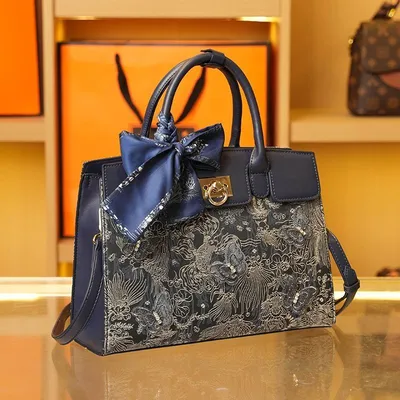 Everyday Chic Shoulder Bag