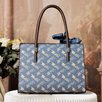 Chic Fashion Handbag