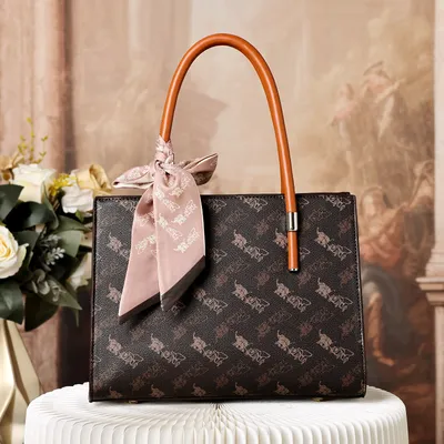 Chic Fashion Handbag