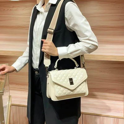 Royal Pearl Style Bag