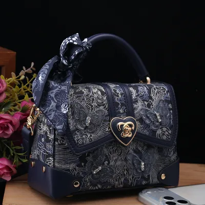 Soft Bloom Carry Bag