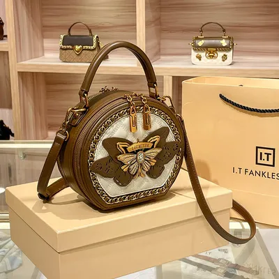 Graceful Pearl Shoulder Bag