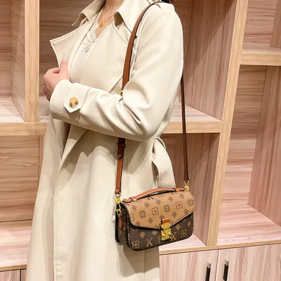 Dreamy Rose Premium Bag