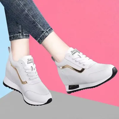 Casual  Popular Sports Soft Sole Travel Sneakers