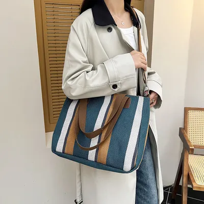 Woman Canvas Tote Bag 
