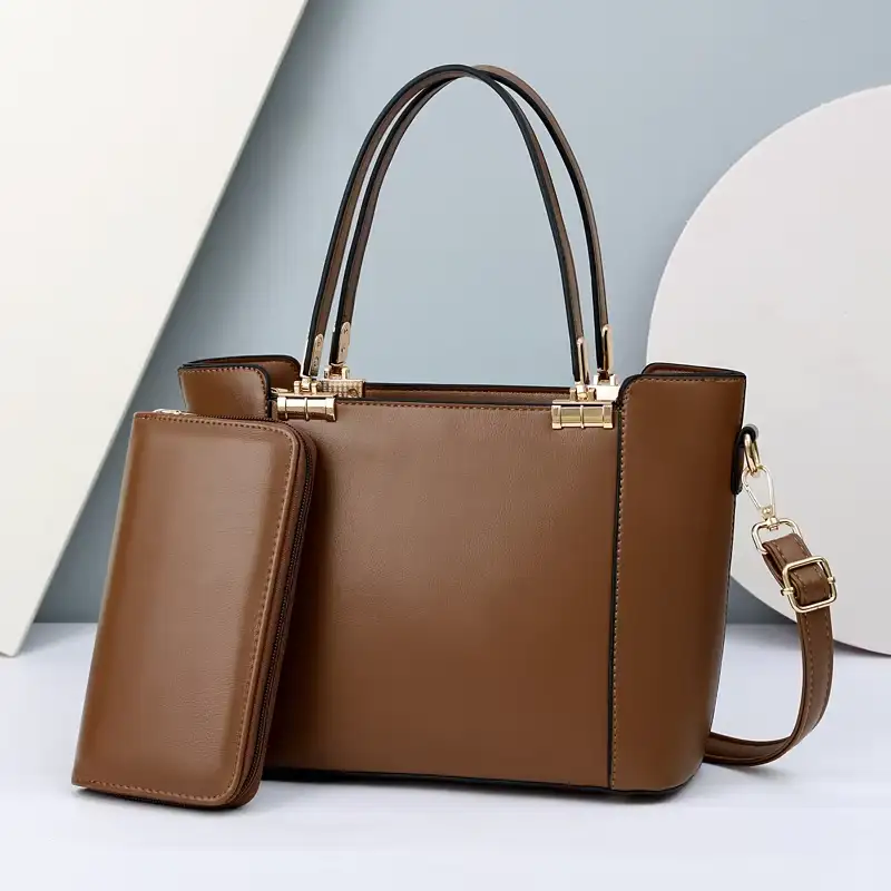 Metro Carry Leather Handbag